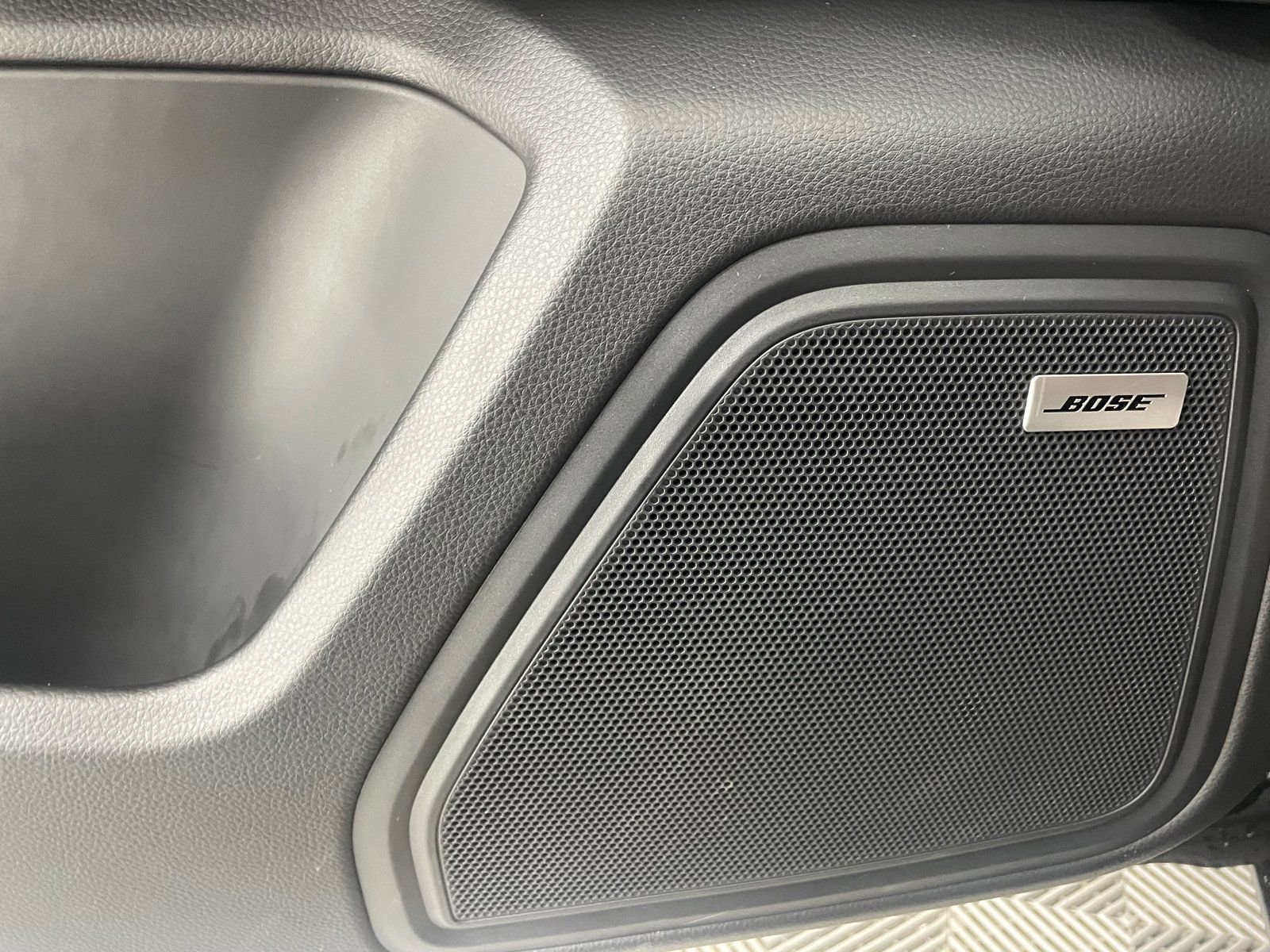 Certified 2026 Porsche Macan Turbo image 14