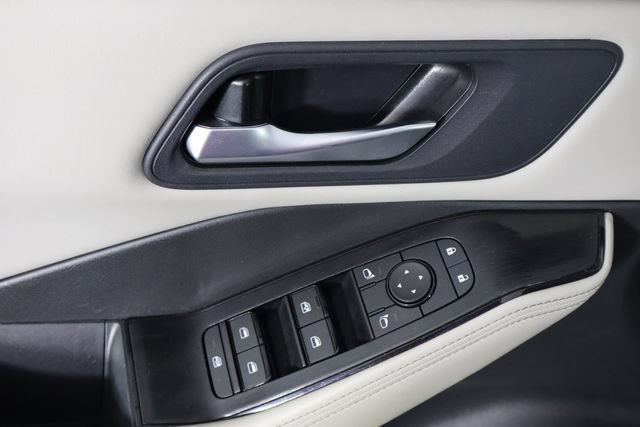 Used 2025 Nissan Rogue SV FWD image 19
