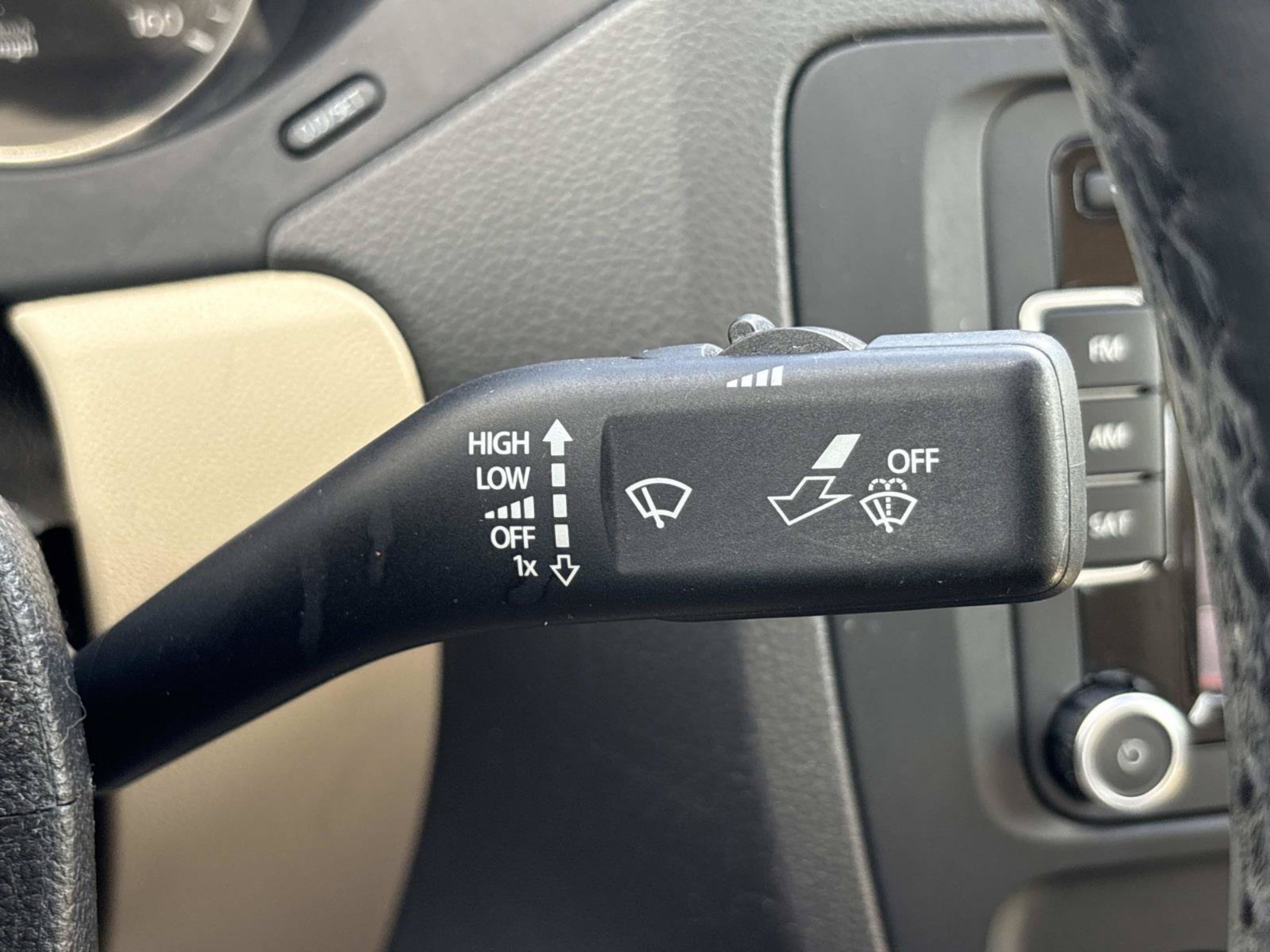 Used 2012 Volkswagen Jetta SE FWD image 25
