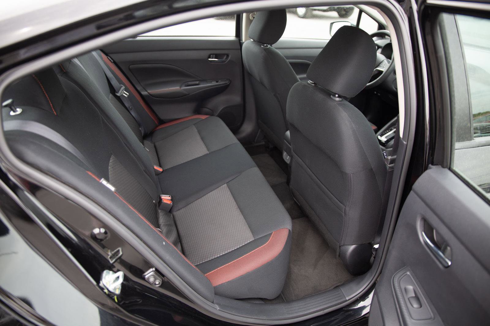 Used 2025 Nissan Versa SR image 21