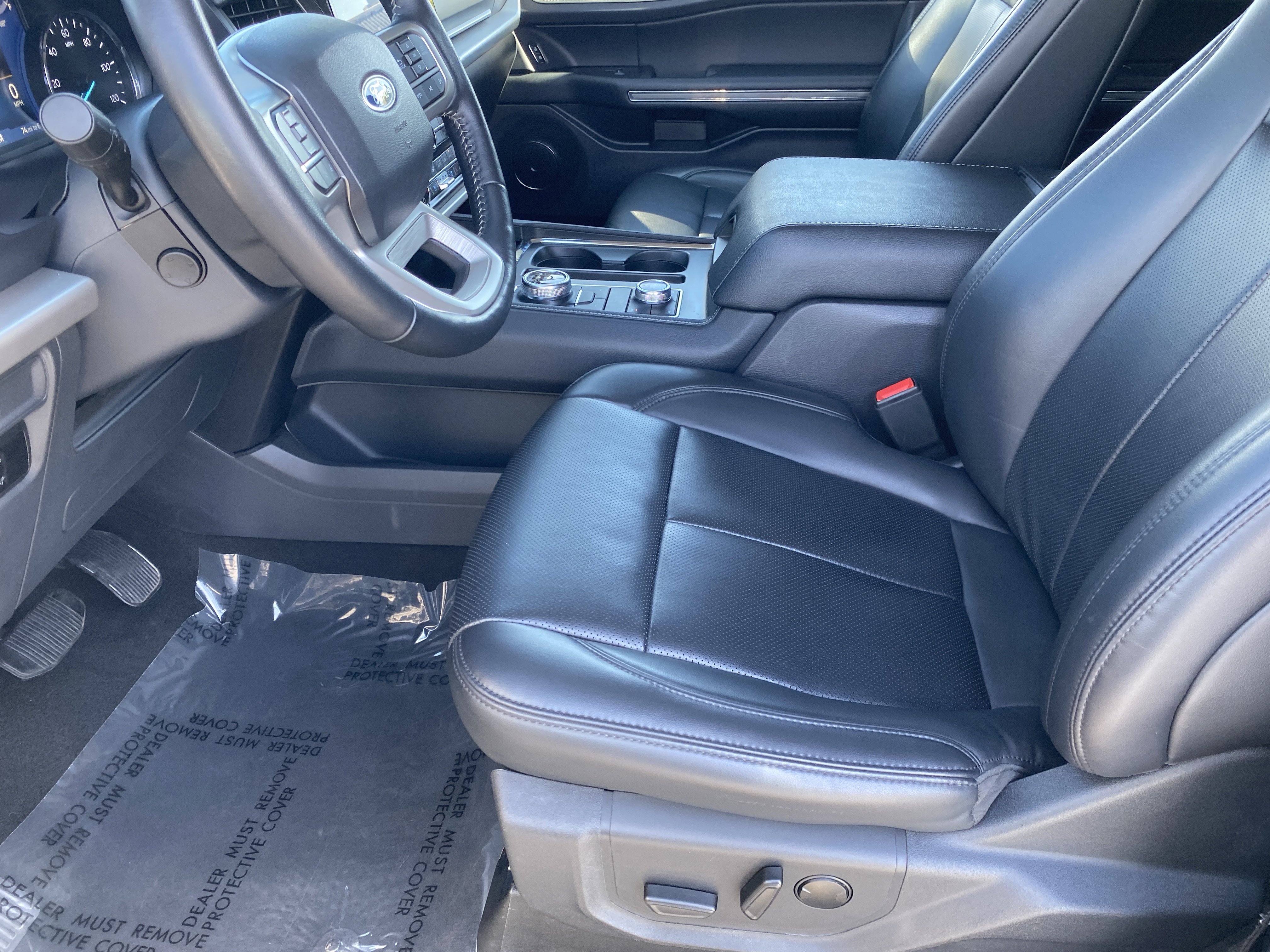 Used 2024 Ford Expedition XLT image 17