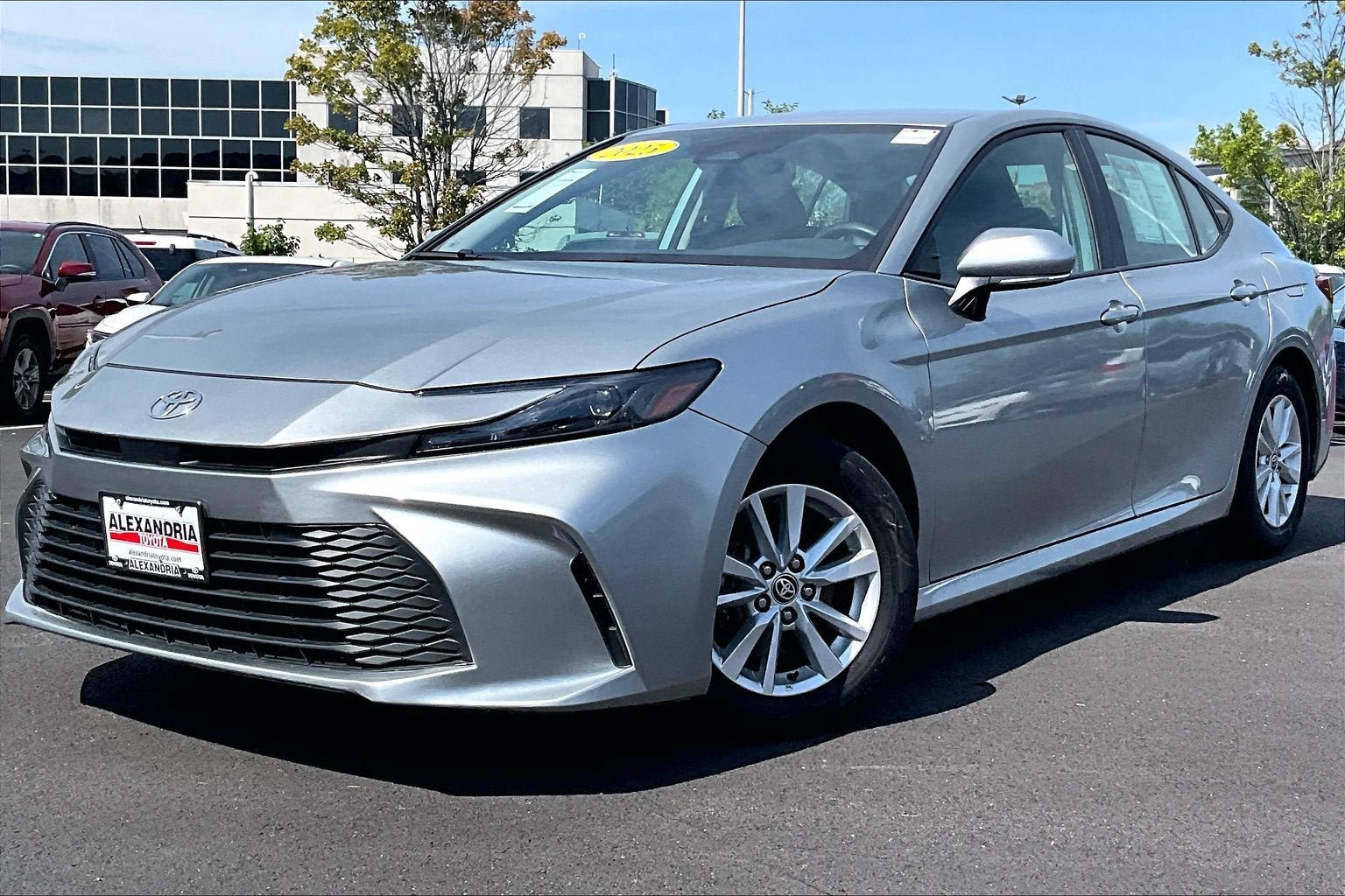 Used 2025 Toyota Camry LE FWD image 1