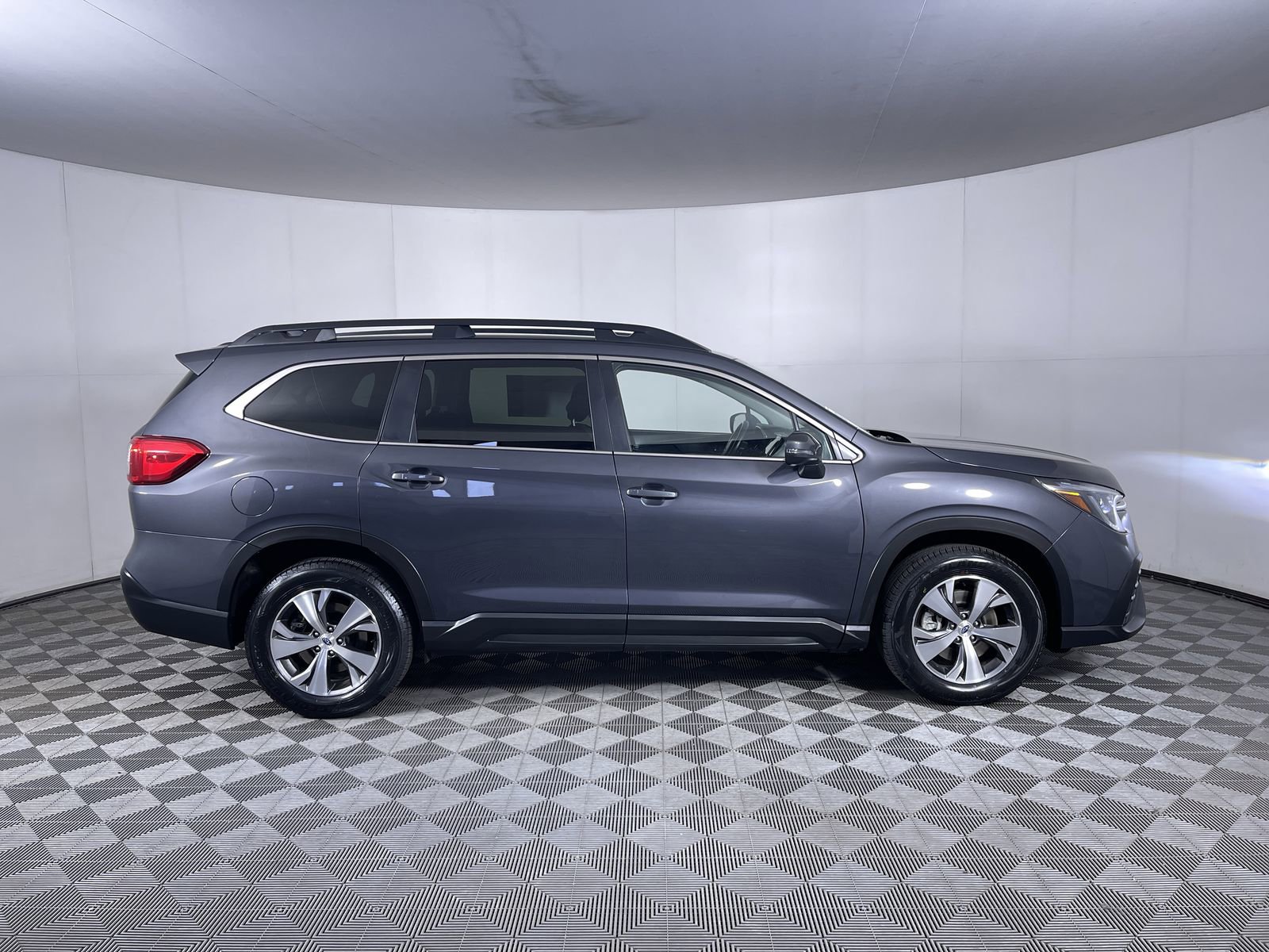 Used 2023 Subaru Ascent Premium w/ Convenience Package AWD/4WD image 10