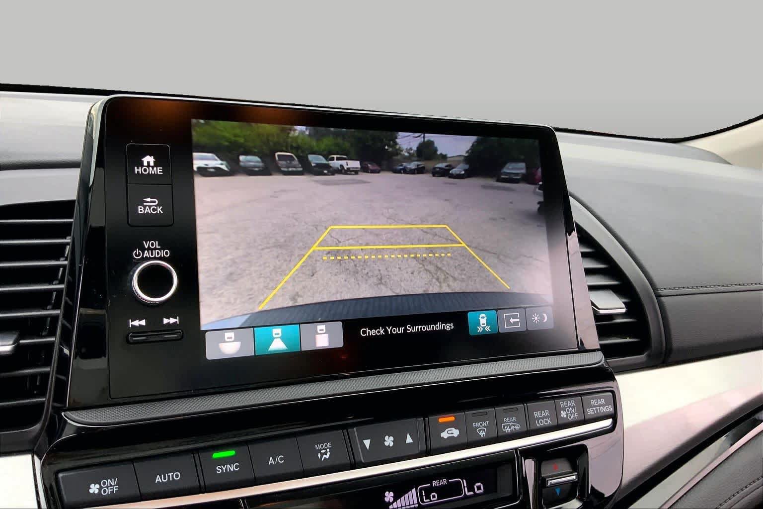 Used 2025 Honda Odyssey Touring image 27