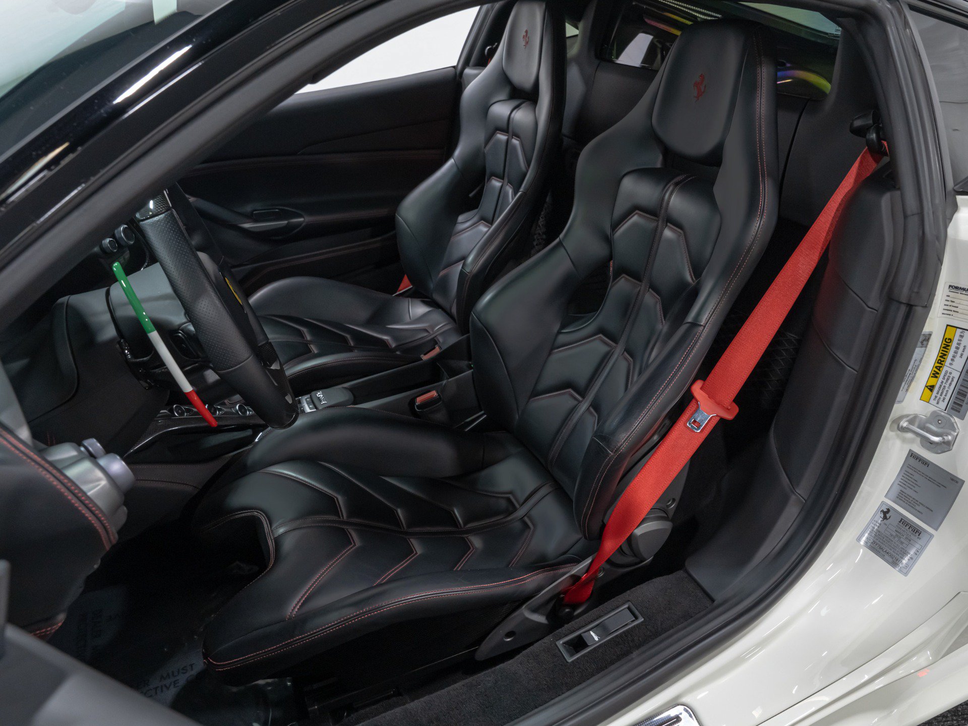 Used 2016 Ferrari 488 GTB RWD image 38