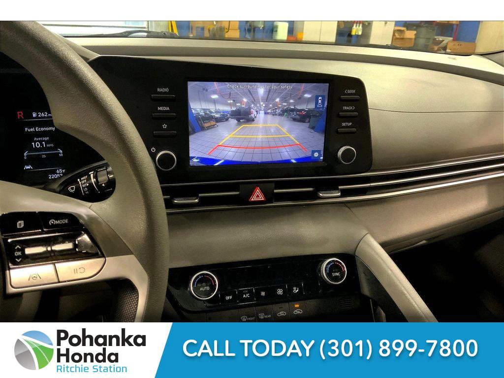 Used 2023 Hyundai Elantra SEL w/ Cargo Package image 24