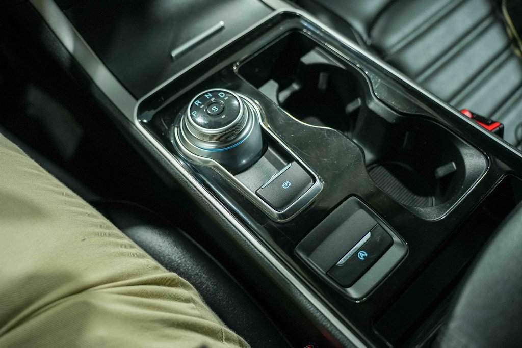 Used 2020 Ford Edge SEL w/ Cold Weather Package image 33