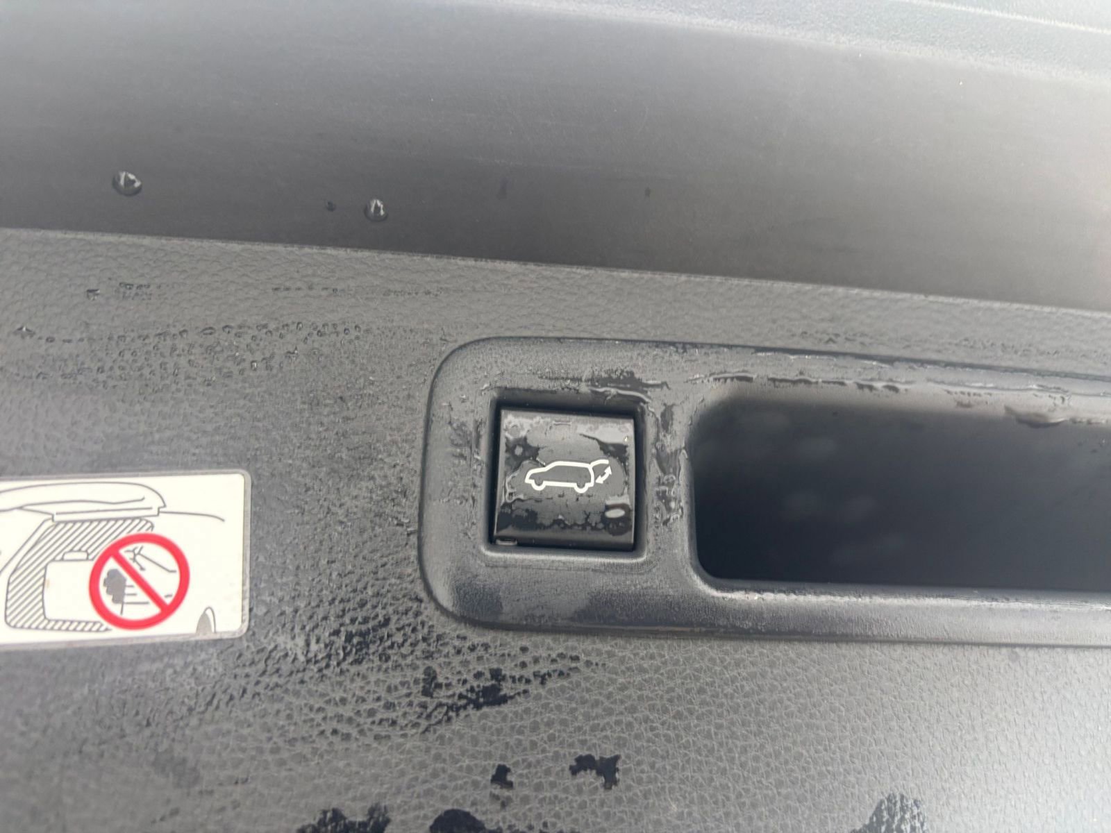 Used 2025 Toyota Highlander LE image 23