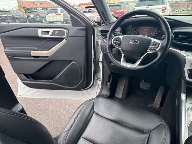 Used 2020 Ford Explorer XLT w/ Equipment Group 202A image 19