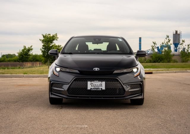 Used 2021 Toyota Corolla SE w/ Carpet Mat Package (TMS) FWD image 2