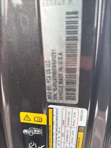 Certified 2025 Jeep Wrangler Unlimited Sahara image 19