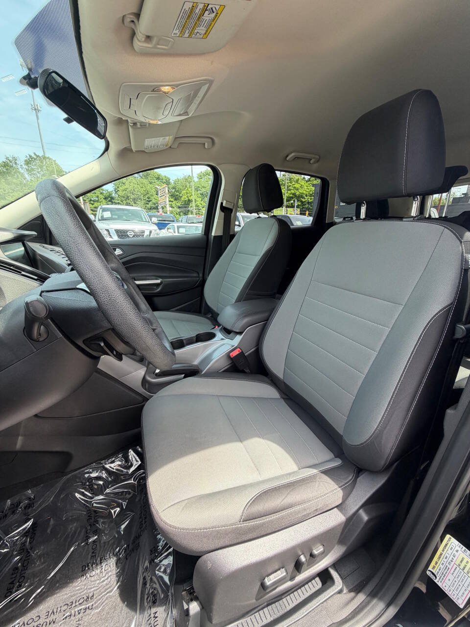 Used 2016 Ford Escape SE w/ Equipment Group 201A FWD image 10