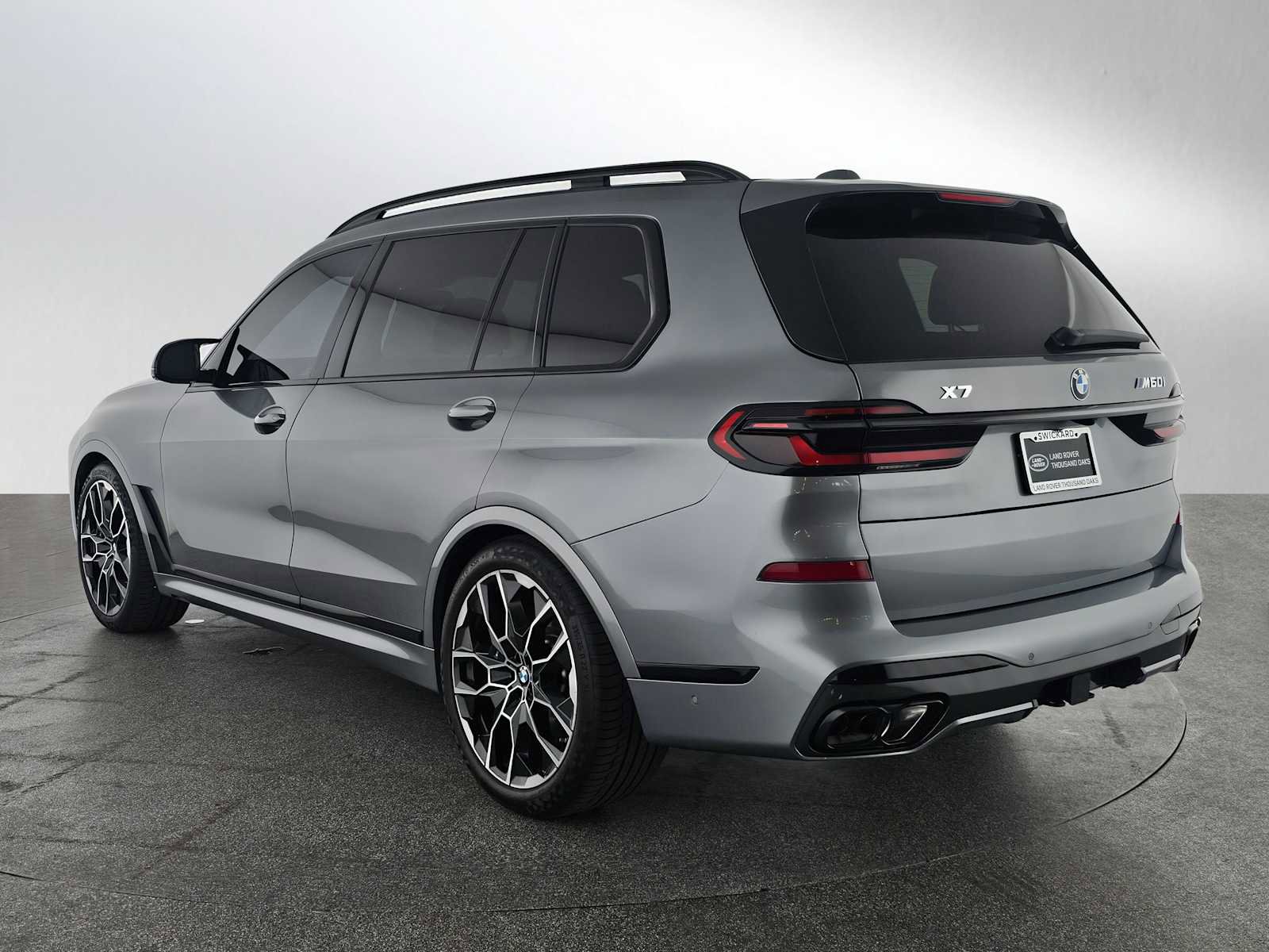 Used 2024 BMW X7 M60i w/ Executive Package image 38