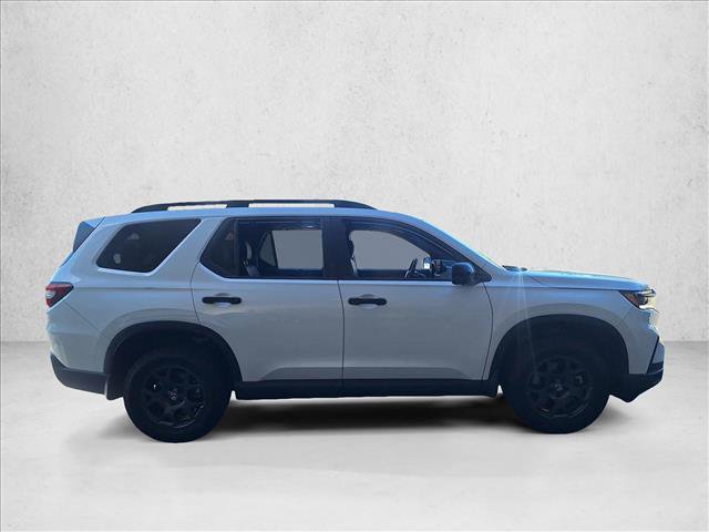 Used 2024 Honda Pilot TrailSport image 5