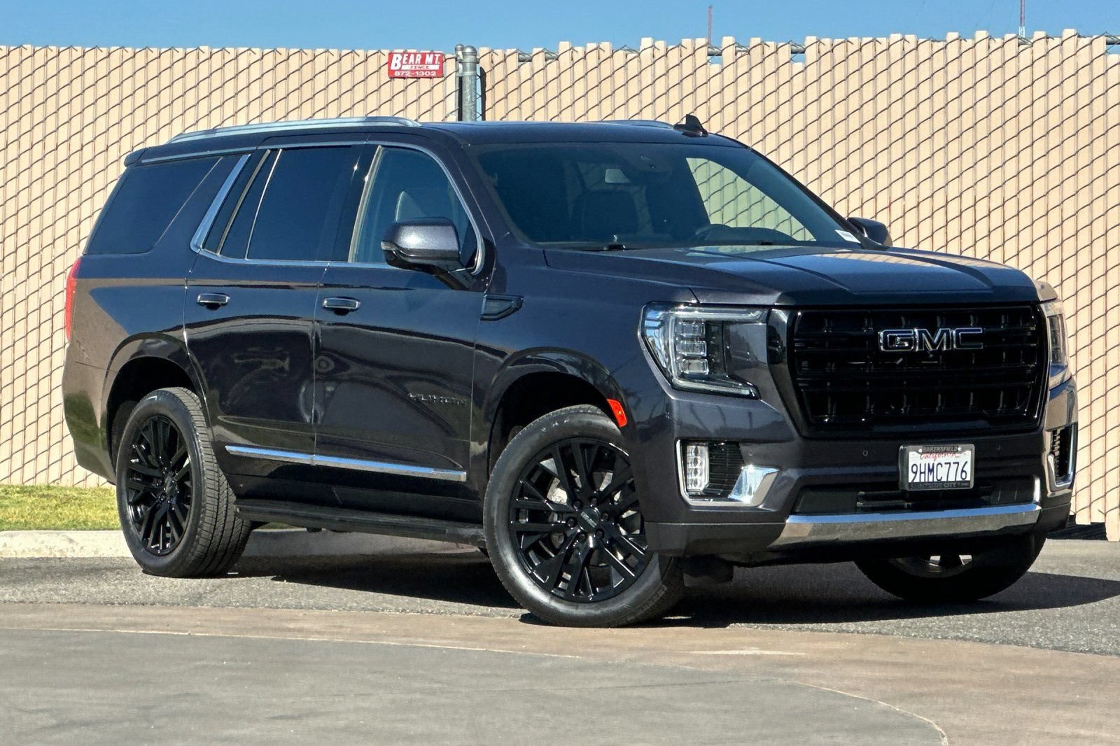 Certified 2023 GMC Yukon SLT w/ SLT Premium Package RWD image 2