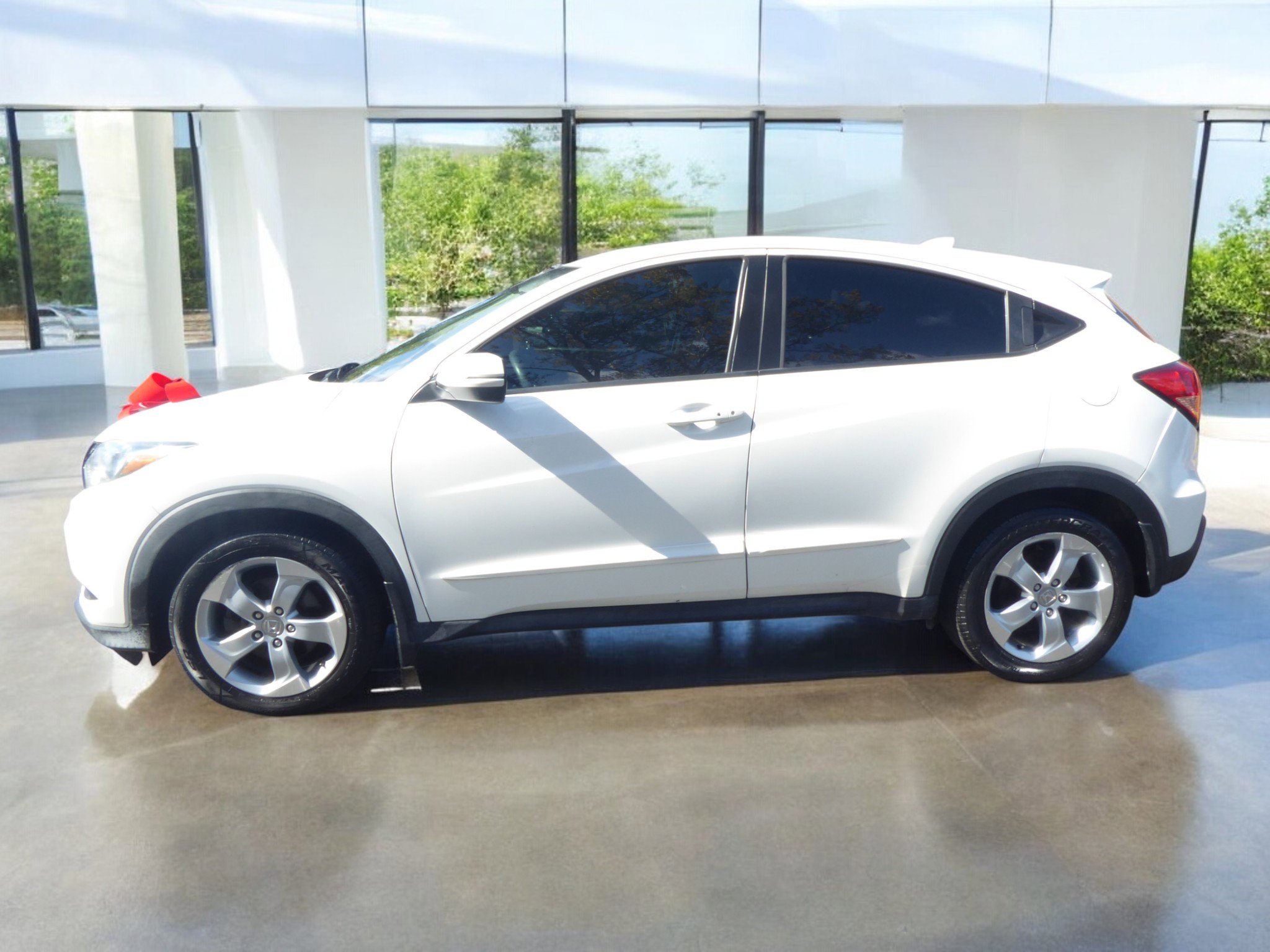 Used 2016 Honda HR-V EX image 7