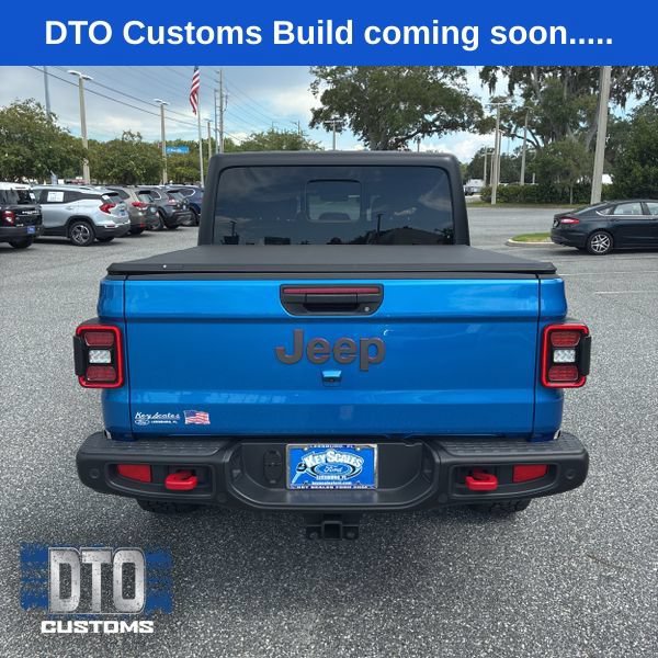 Used 2025 Jeep Gladiator Rubicon w/ Safety Group AWD/4WD image 10