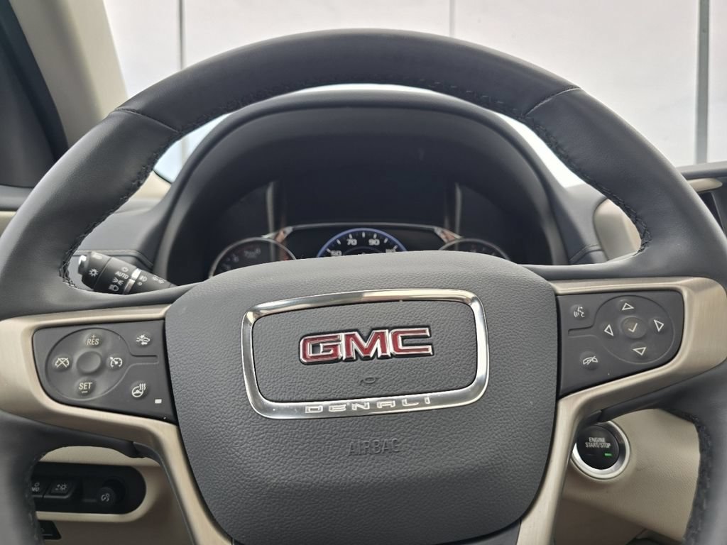 Used 2024 GMC Terrain Denali w/ Denali Premium Package AWD/4WD image 29