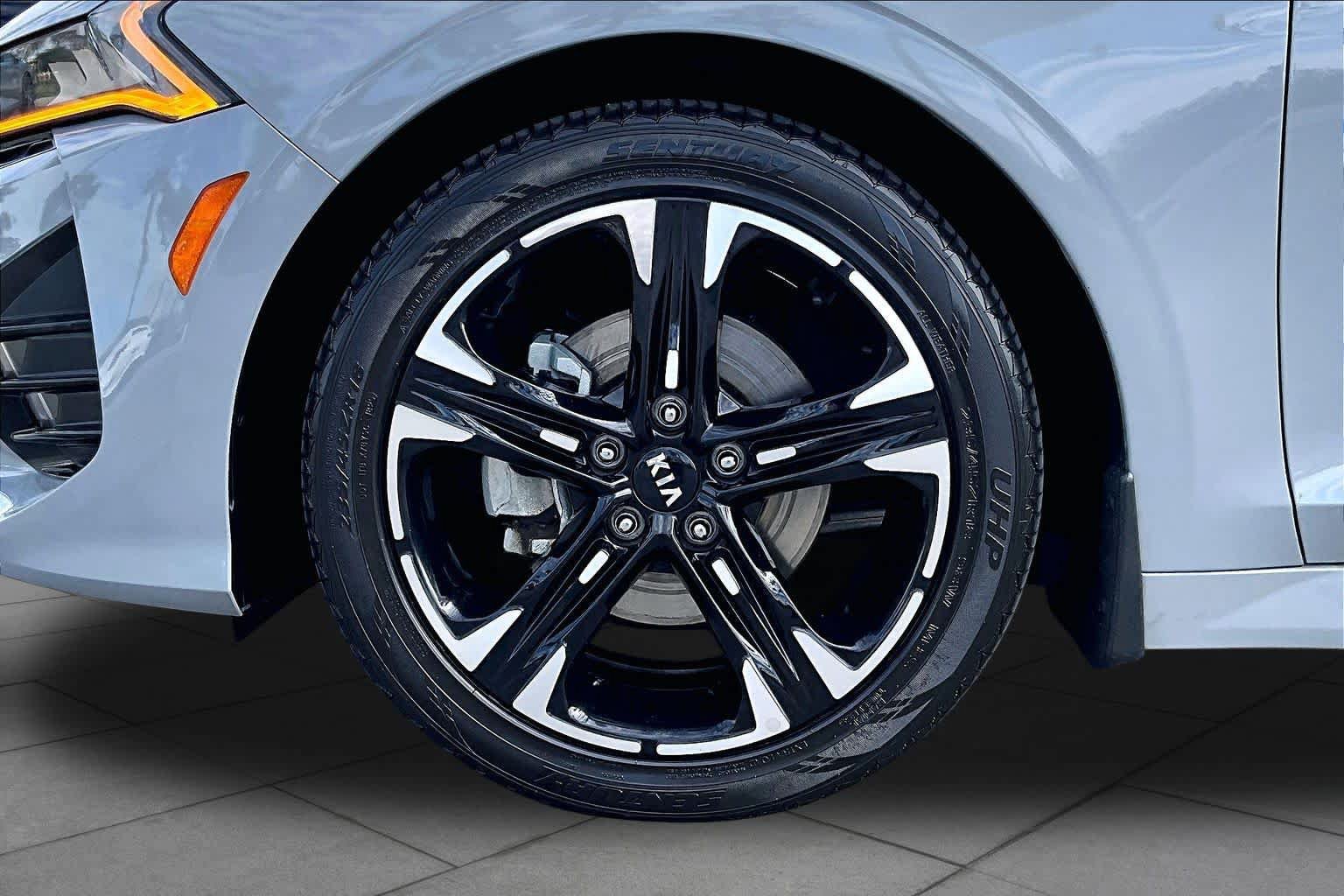 Used 2021 Kia K5 GT-Line FWD image 10