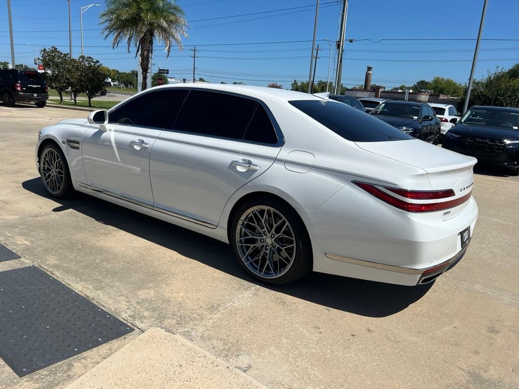 Used 2021 Genesis G90 5.0 Ultimate RWD image 3