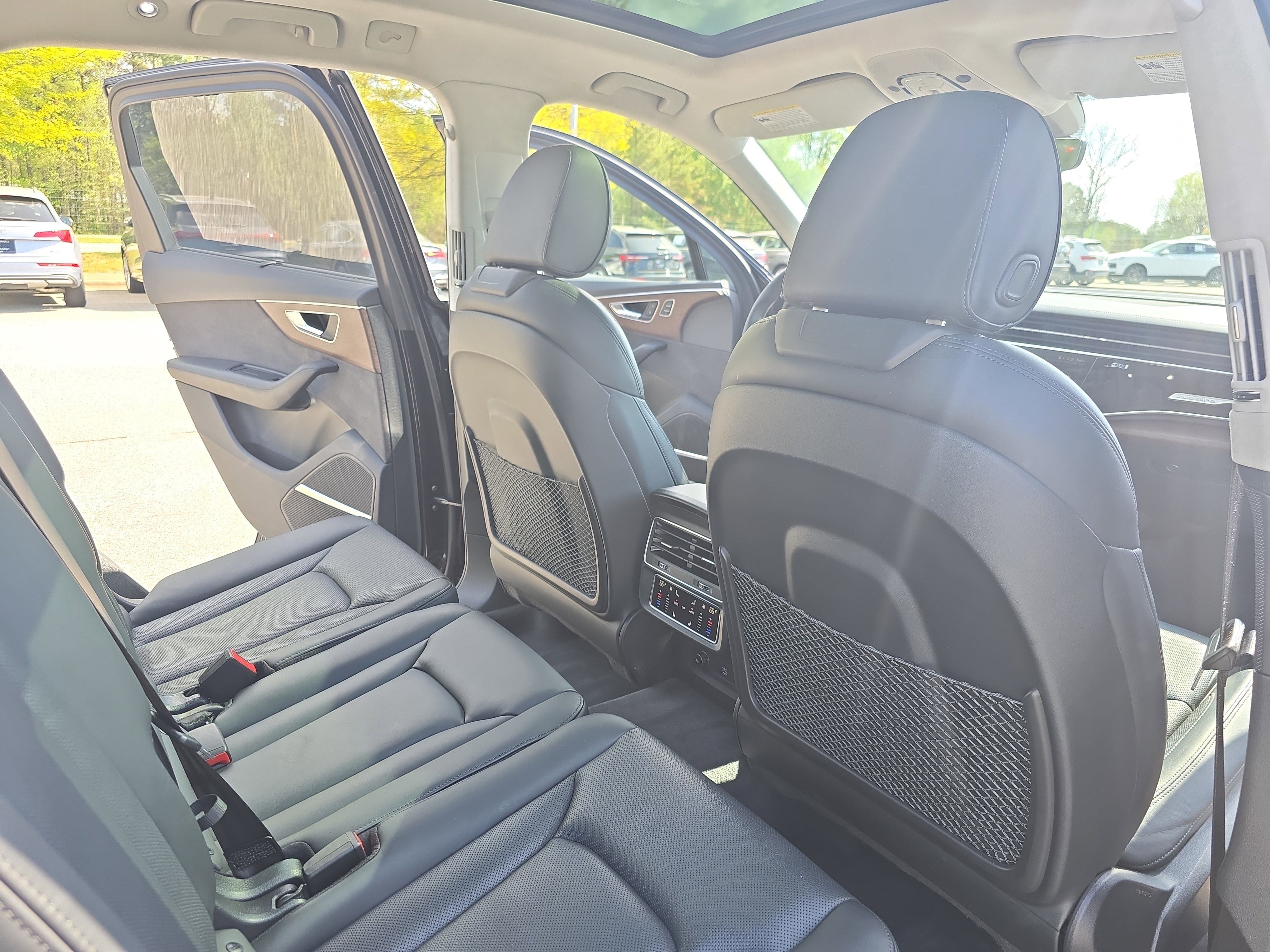 Used 2021 Audi Q7 3.0T Prestige image 11