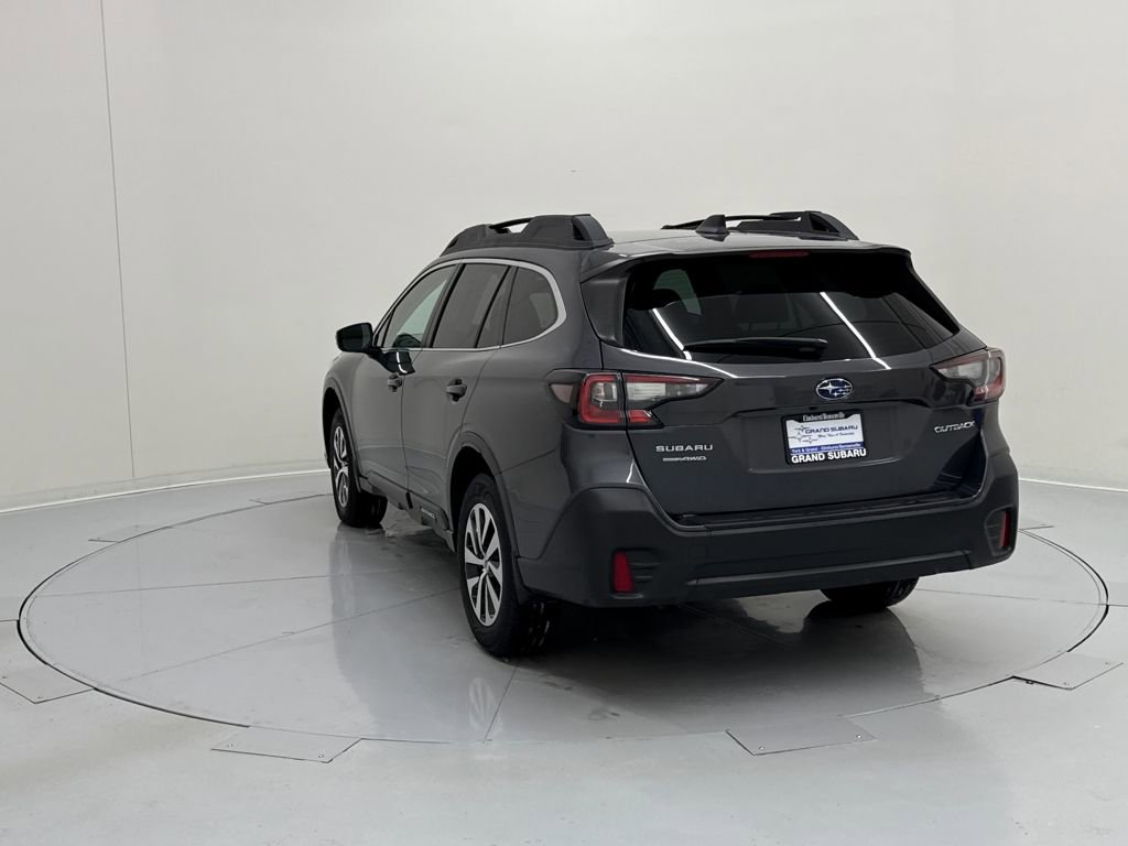 Used 2021 Subaru Outback Premium image 3