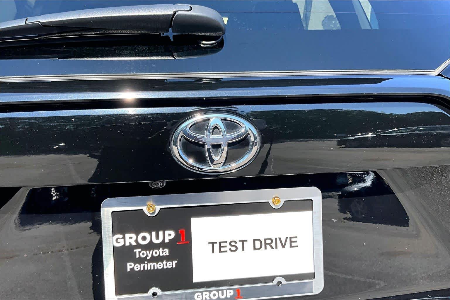 Certified 2025 Toyota RAV4 XLE FWD image 31
