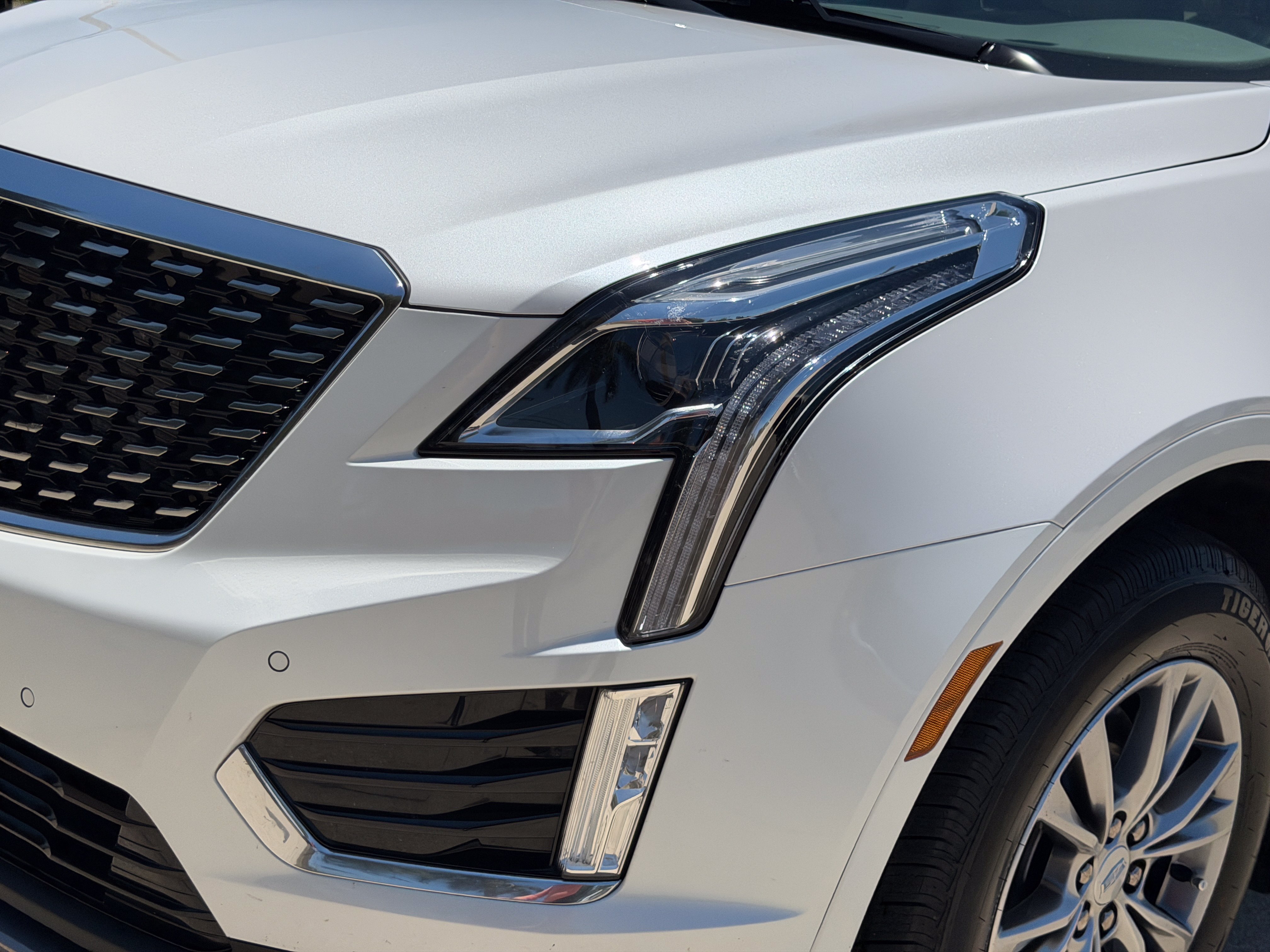 Certified 2023 Cadillac XT5 Premium Luxury FWD image 8