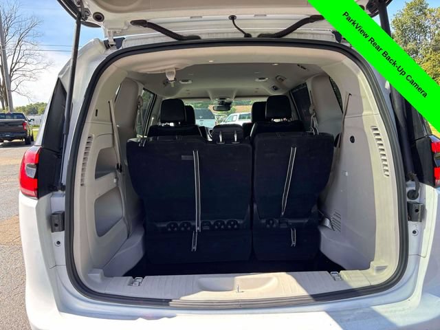 Used 2023 Chrysler Pacifica Touring-L FWD image 36