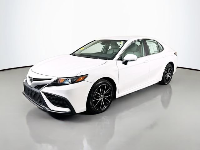 Certified 2023 Toyota Camry SE w/ Convenience Package image 2
