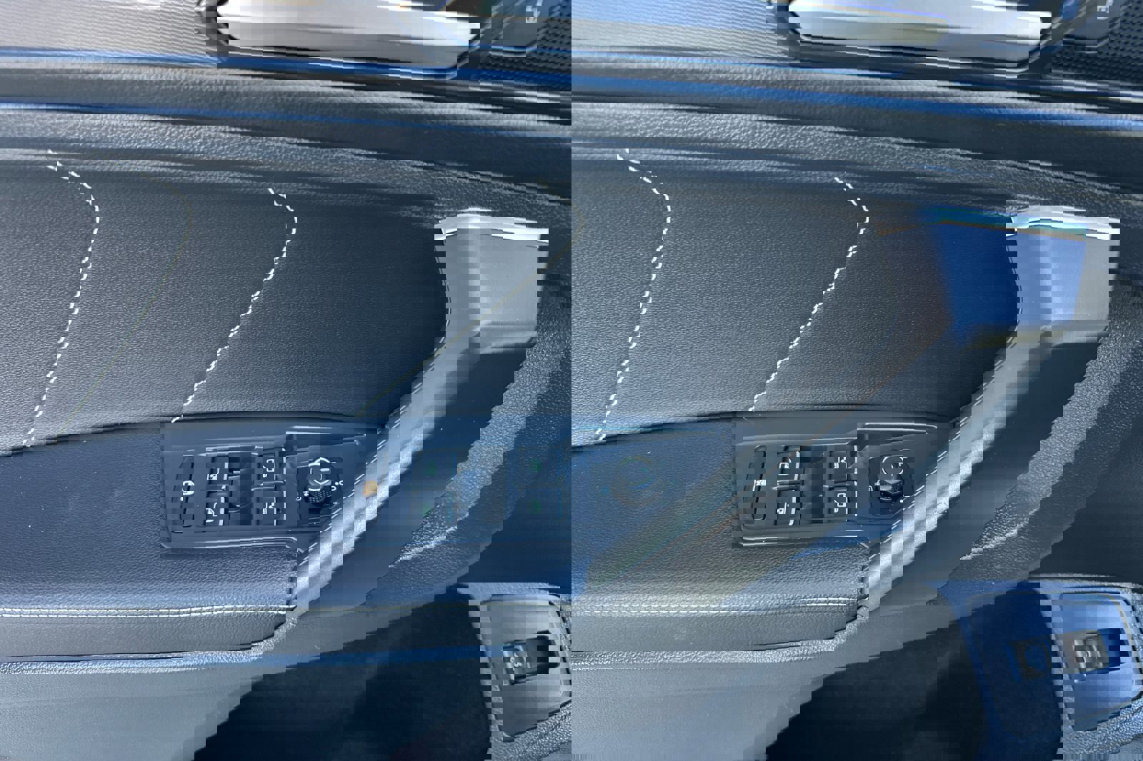 Used 2022 Volkswagen Tiguan SE image 8