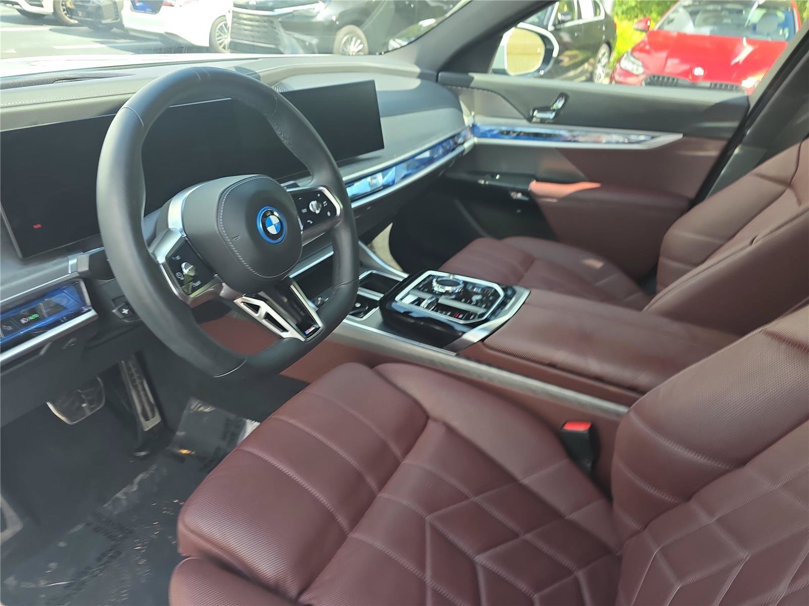 Certified 2023 BMW i7 xDrive60 w/ Luxury Rear Seating Package AWD/4WD image 17