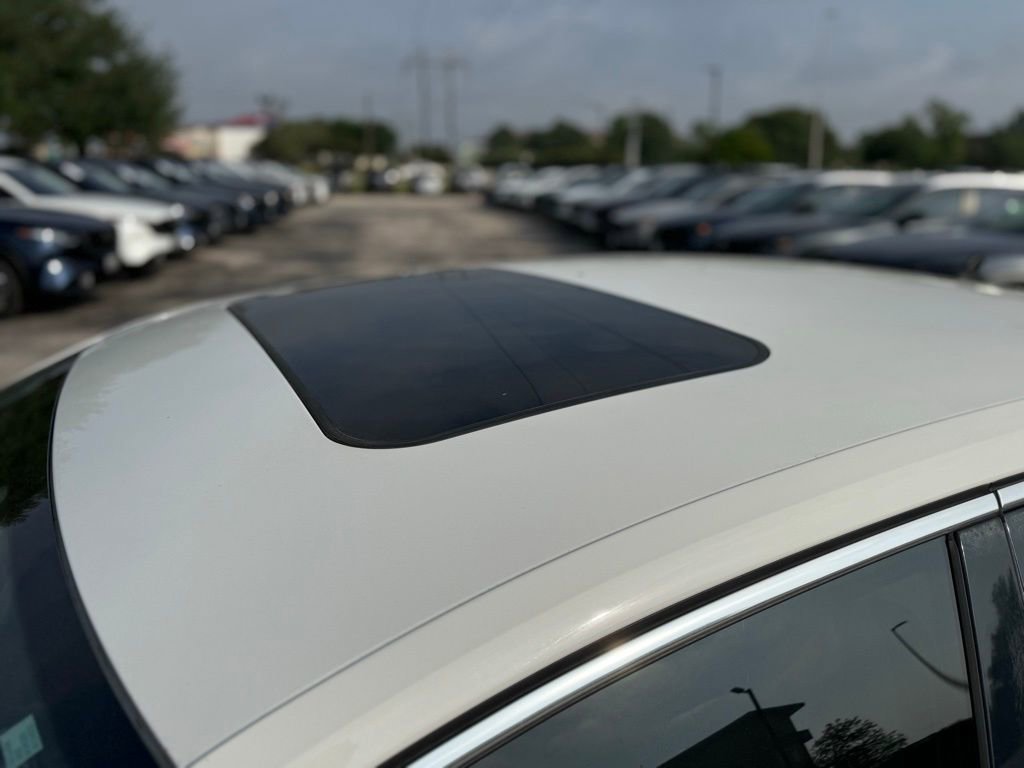Used 2015 Volkswagen Passat TDI SE FWD image 6
