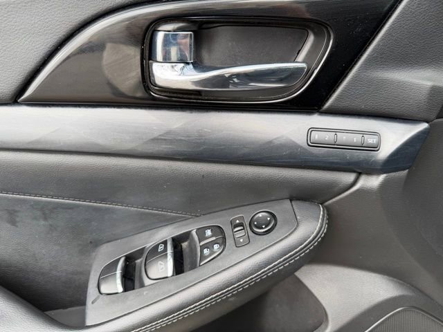 Used 2021 Nissan Maxima Platinum w/ Sport Mat Group image 12