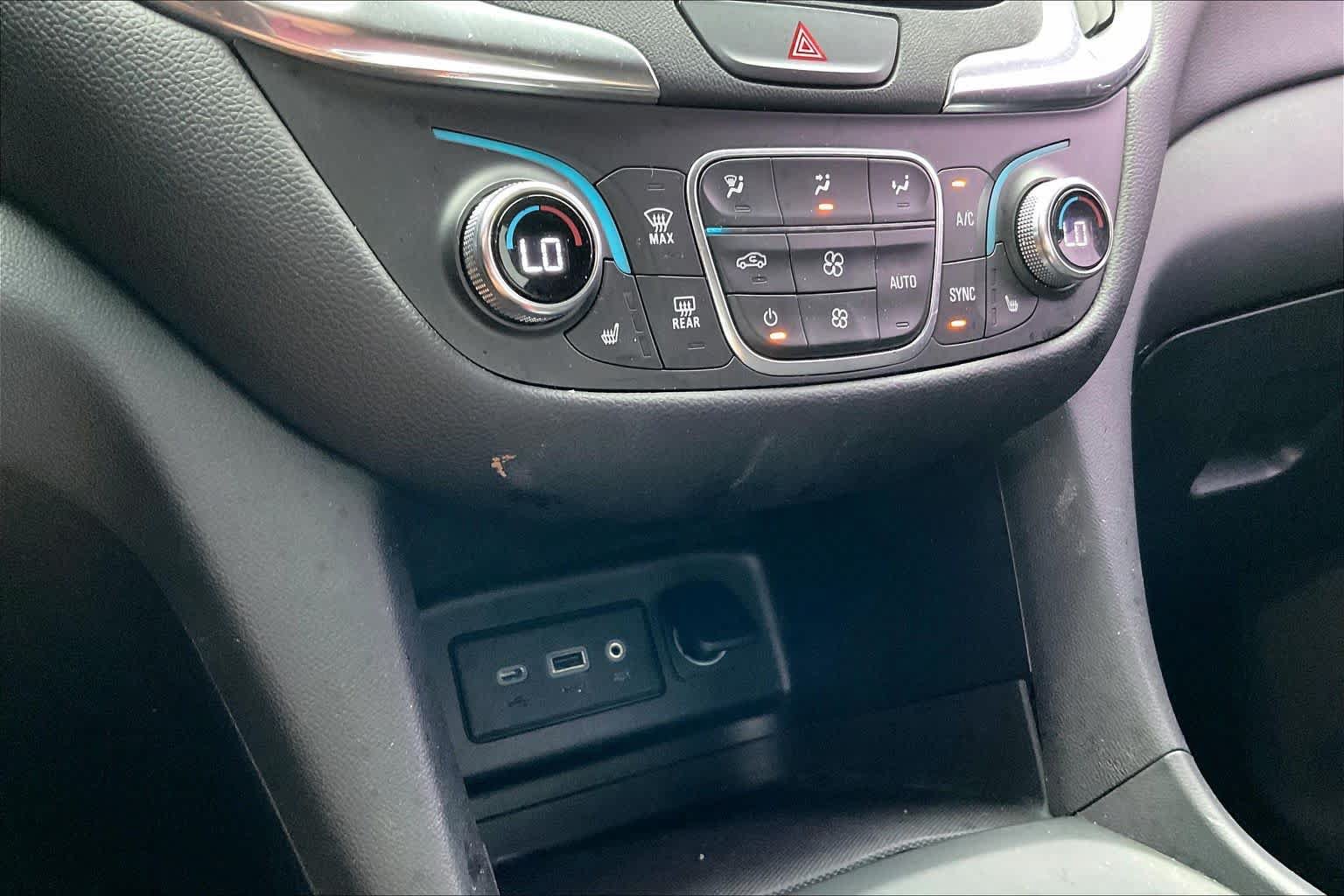Used 2019 Chevrolet Equinox LT FWD image 31