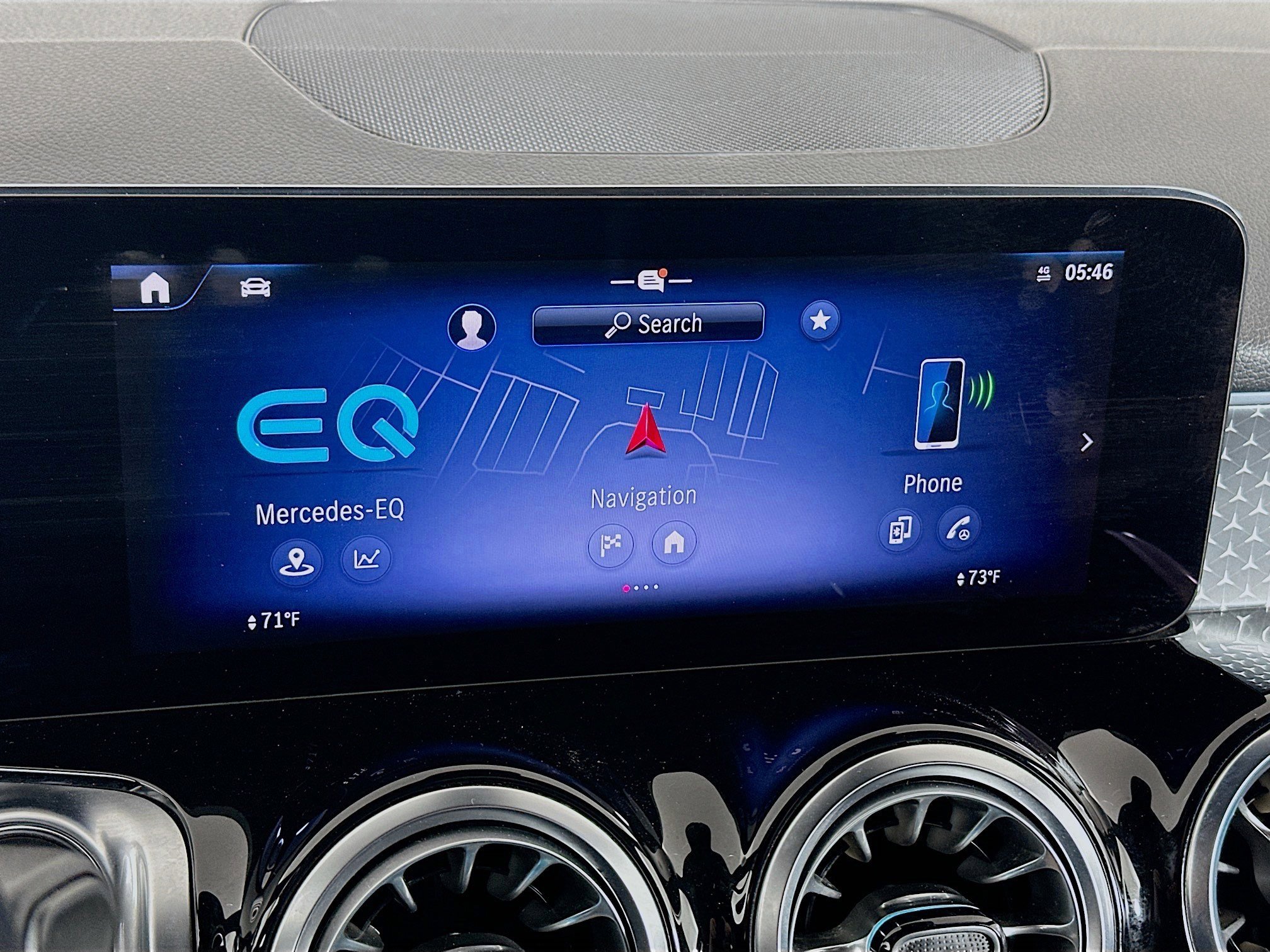 Used 2024 Mercedes-Benz EQB 250+ image 21