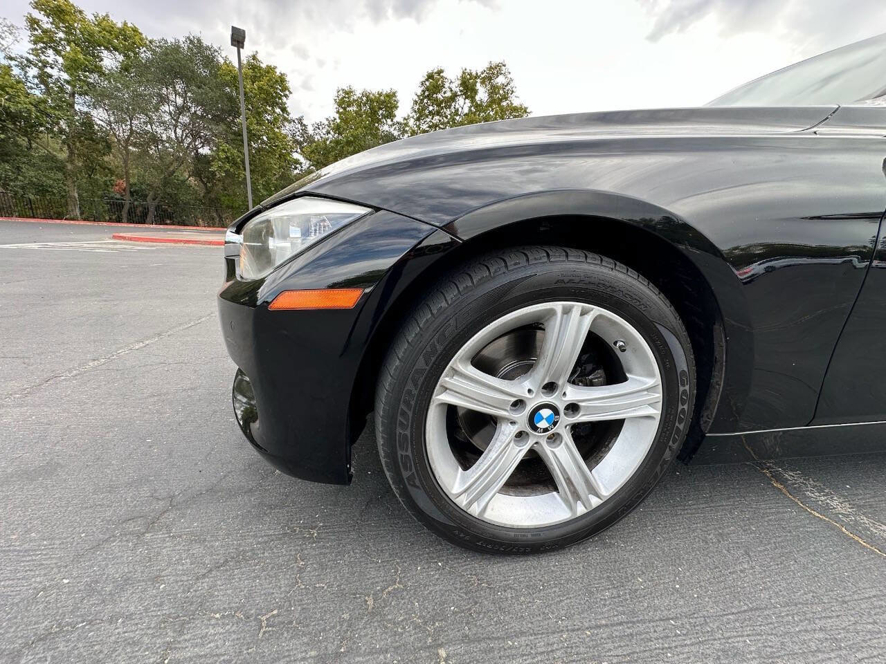 Used 2015 BMW 320i Sedan image 8