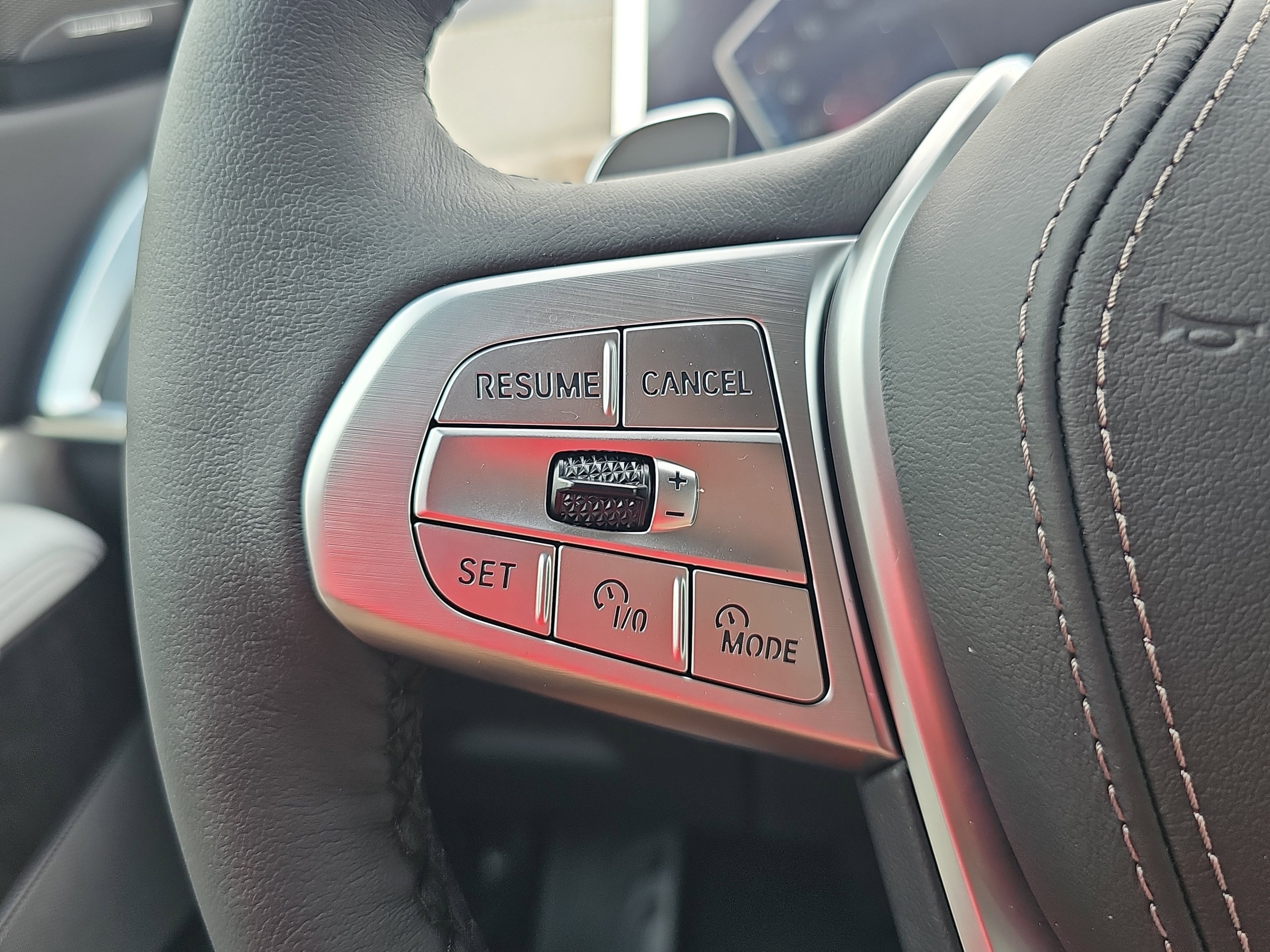 New 2026 BMW X7 xDrive40i w/ Premium Package image 18