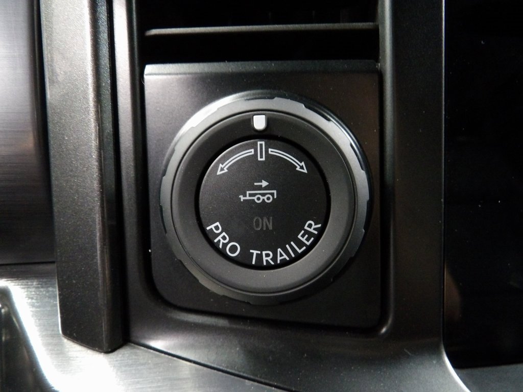 Used 2023 Ford F150 Lariat w/ Equipment Group 502A High image 45