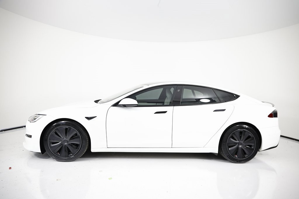 Used 2022 Tesla Model S Plaid image 3
