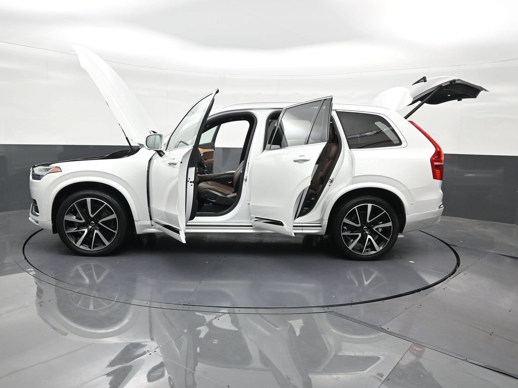 Certified 2023 Volvo XC90 B5 Plus AWD/4WD image 37