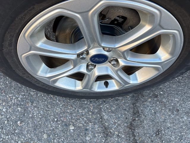 Used 2019 Ford EcoSport SE w/ SE Convenience Package image 5