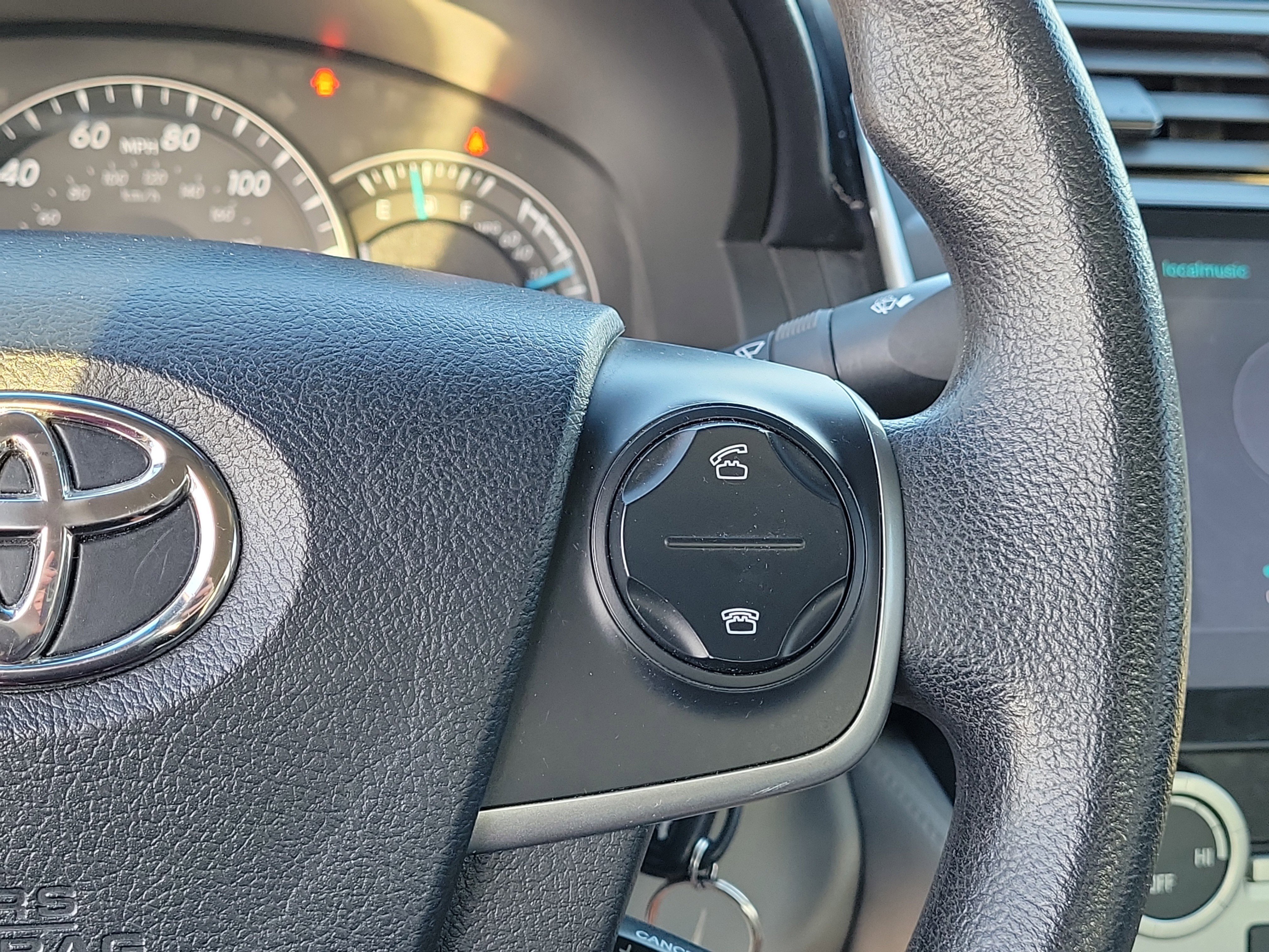 Used 2013 Toyota Camry LE image 22