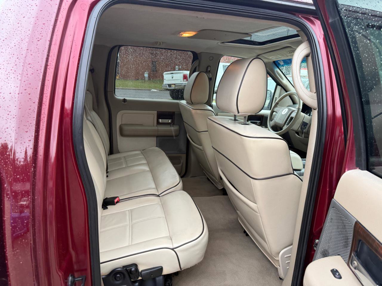 Used 2006 Lincoln Mark LT 2WD image 26