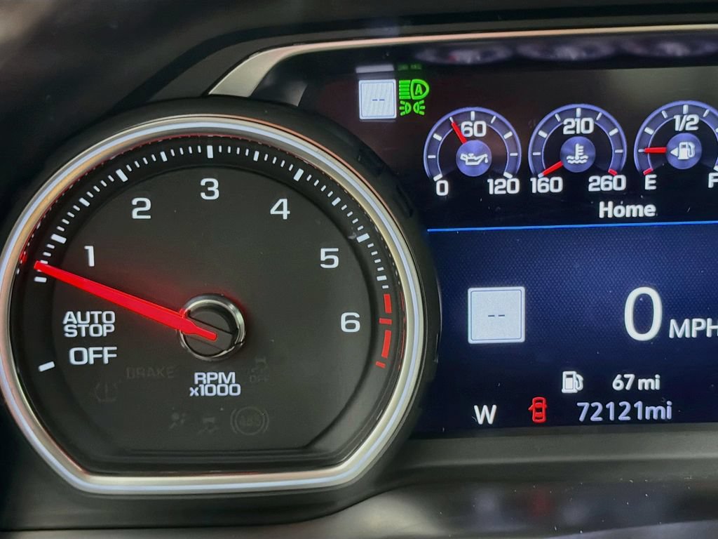 Used 2019 Chevrolet Silverado 1500 High Country w/ Technology Package AWD/4WD image 13