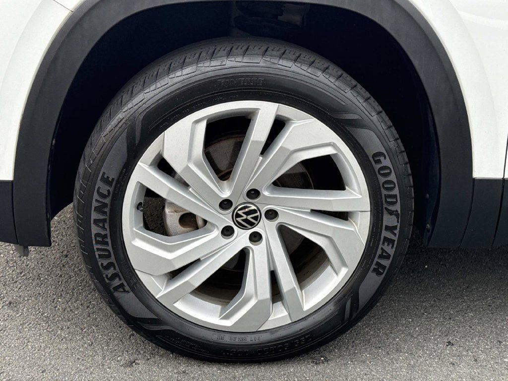 Used 2023 Volkswagen Atlas SE w/ Panoramic Sunroof Package AWD/4WD image 8