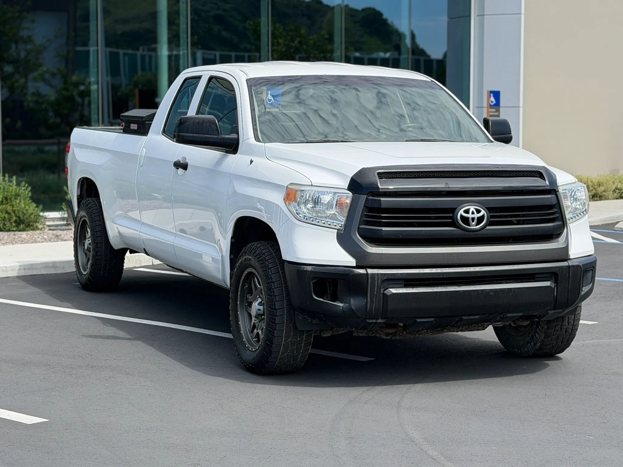 Used 2015 Toyota Tundra SR AWD/4WD image 1