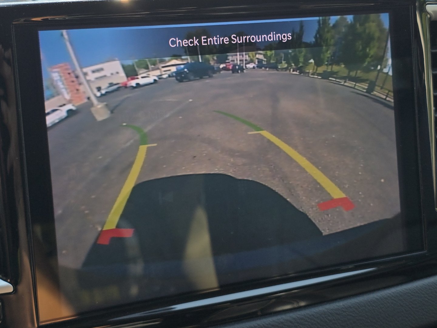 Used 2023 Chrysler Pacifica Touring-L FWD image 4