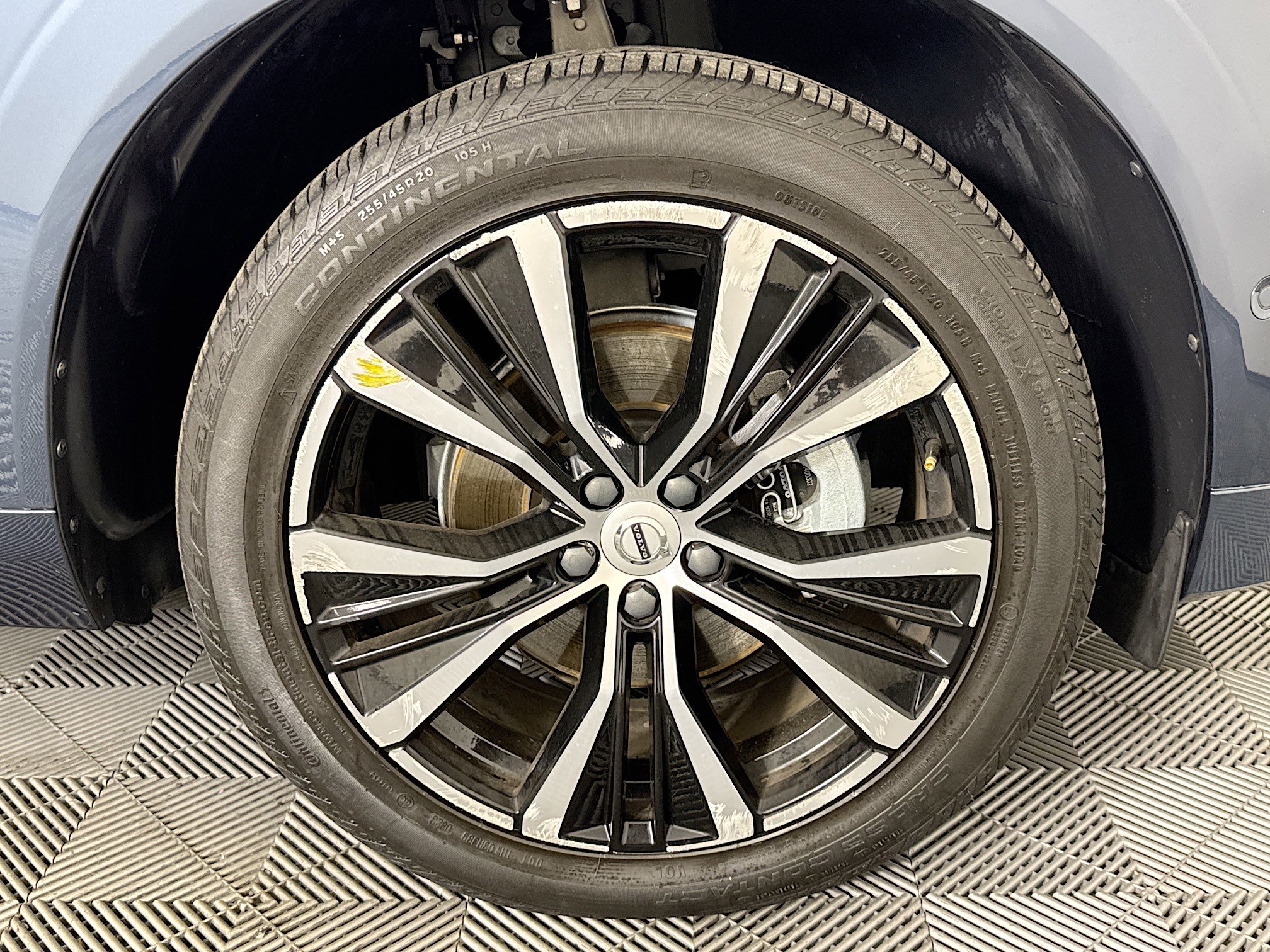 Used 2023 Volvo XC60 B5 Plus w/ Climate Package image 31