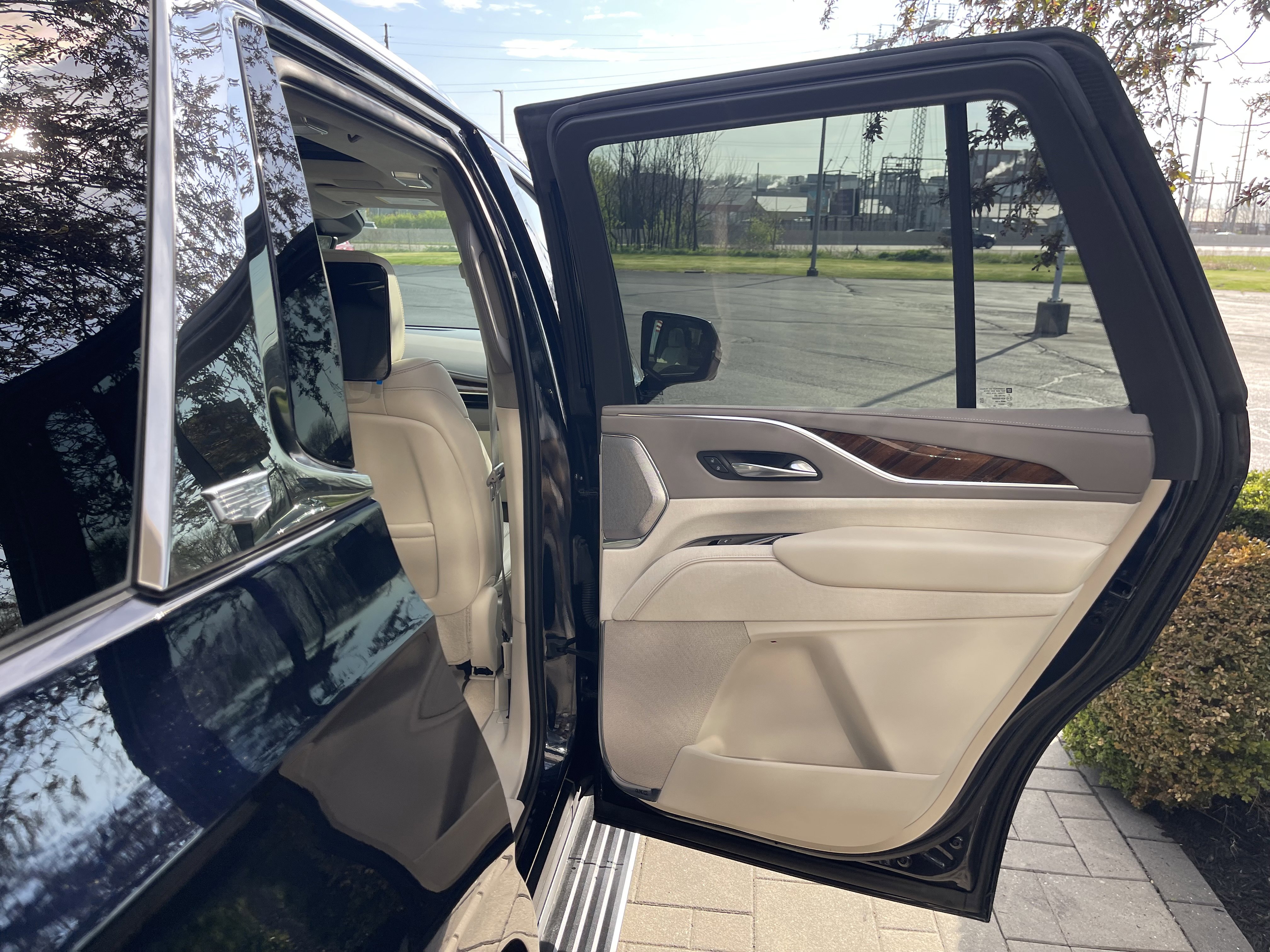 Used 2021 Cadillac Escalade Premium Luxury Platinum image 20